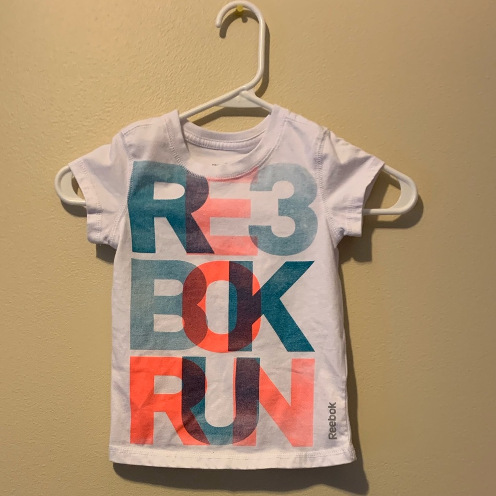 NWT* kids reebok T-shirt